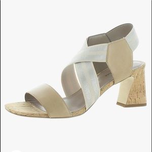 NWT Donald Pliner Nude Sandals